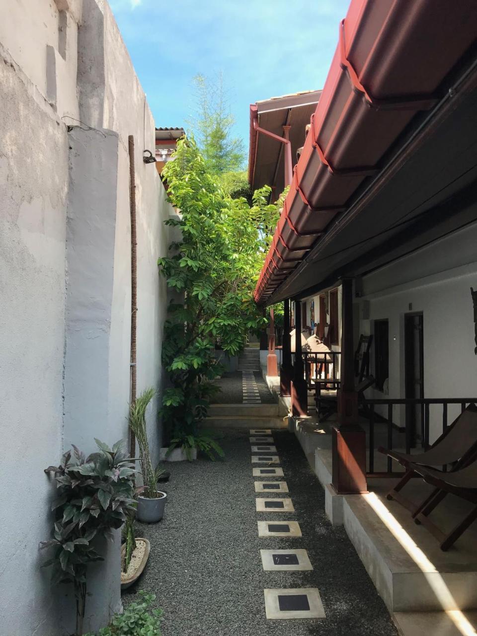 三昧耶堡酒店 高尔 外观 照片